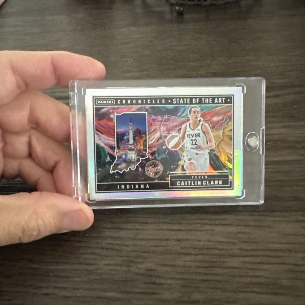 CAITLIN CLARK - 2025 Panini Chronicled State Of The Art Silver‎ Holo #83 Encased